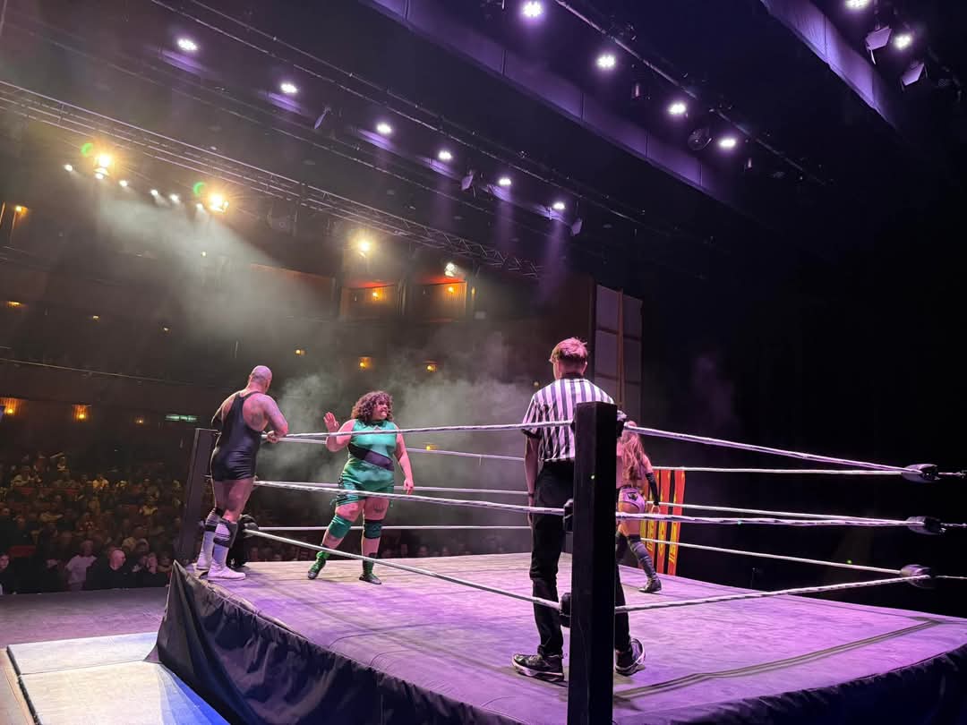 WesleyNsereko's tweet photo. 𝐁𝐈𝐋𝐋𝐈𝐍𝐆𝐇𝐀𝐌 𝐖𝐀𝐒 𝐎𝐍 𝐅𝐈𝐑𝐄! 🔥💪
Our team showed up, and Billingham brought the energy! An epic night in an awesome venue with a crowd that was off the charts! 📢⚡
THANK YOU, BILLINGHAM! Until next time! 👊
#Megaslam #Billingham #Gladiators #ProWrestling https://t.co/UNXIwHYa9U