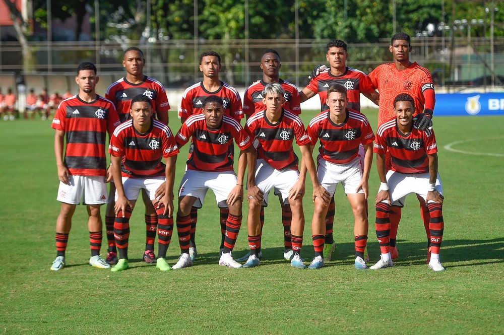 Conexaobrazill's tweet photo. 🚨Base sub 19 do Flamengo tem vídeo vazado fazendo uma Suruba na casa de um dos jogadores do Flamengo simplesmente mengão ☠️

🧶veja completo nos comentários https://t.co/B2lGHB38ct