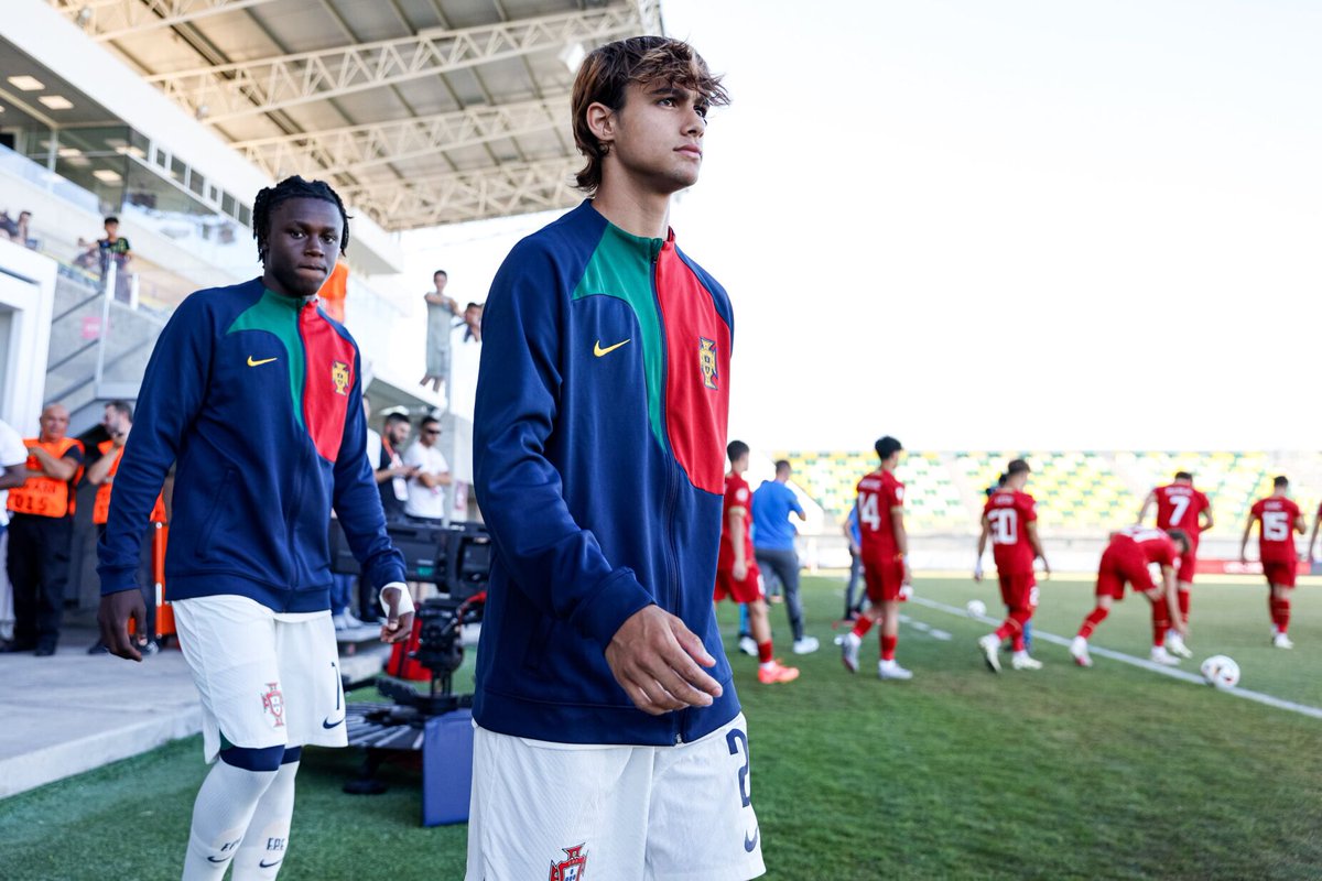 futeboldebancad's tweet photo. O futuro do futebol português. https://t.co/usdDlRZWxw