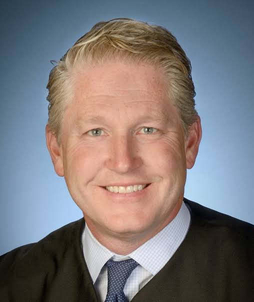 🚨NEW: U.S. District Court Judge Carl Nichols has blocked Elon Musk and the Trump Administration from firing USAID employees.

RETWEET to thank Judge Nichols for standing up for our democracy!