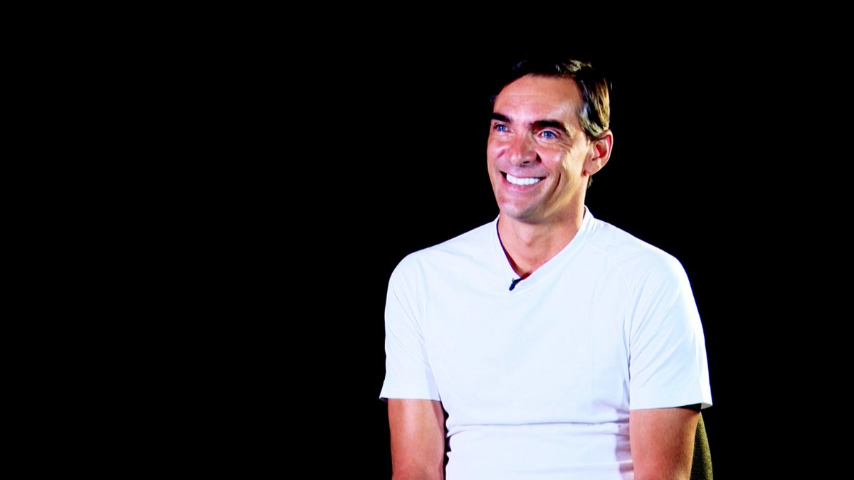 De Bernardinho a Chico Xavier: Giba fala de títulos, brigas e doping: "A gente vive a vida igual cavalo"

ge.globo.com/abre-aspas/not…