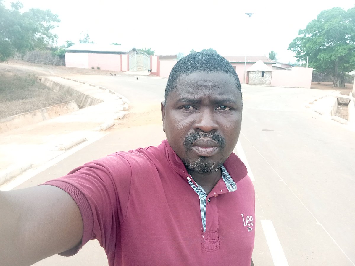 ParfaitKOFFI17's tweet photo. Chez moi au village https://t.co/Qd8xd41I8h