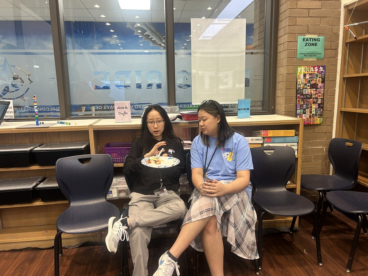 MarionB59629654's tweet photo. FBISD_LIB
CHSLIB French Club AND CREPES https://t.co/KS2SvkzKLO