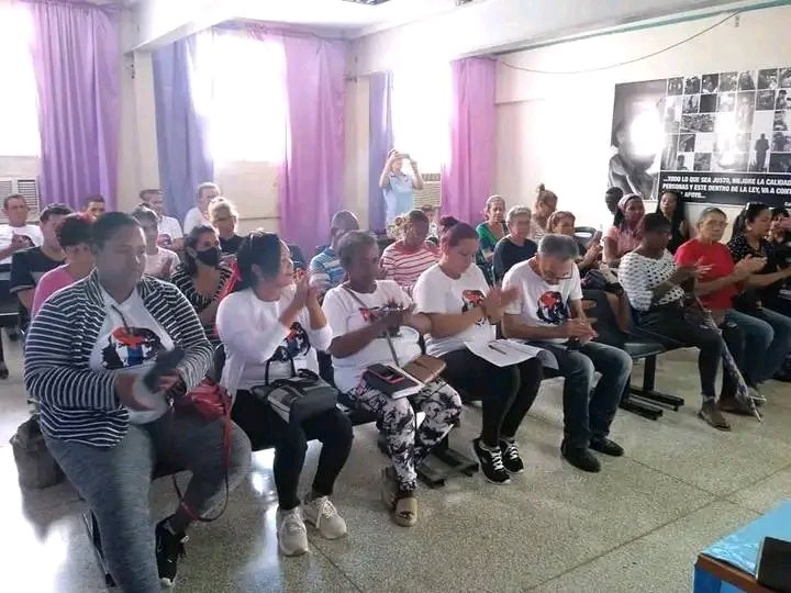 HaynesLeal91445's tweet image. Se realiza el balance anual de la labor desarrollada por las Oficinas de Atención a la población durante  el año 2024.#Caimito #PoderPoder #ArtemisaJuntosSomosMás