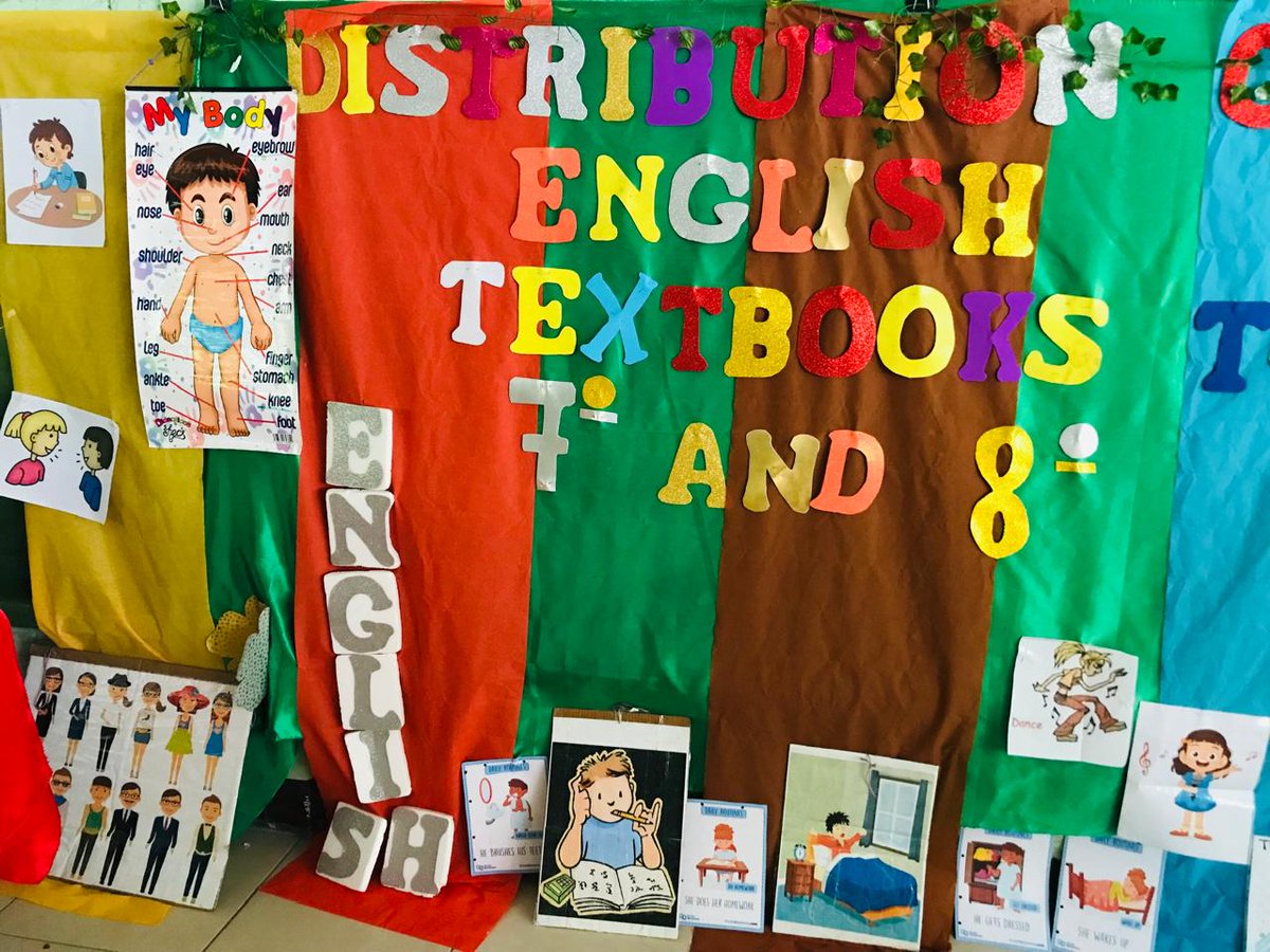 MinedSjrc's tweet photo. 📖✍️📚Estudiantes de Septimo y Octavo grado de Educación Secundaria Regular reciben libros de texto en inglés, con el propósito de fortalecer las competencias y habilidades lingüísticas de dicho idioma.🙋‍♀️📚👨‍👩‍👦‍👦 https://t.co/xFw3pJ9r5C