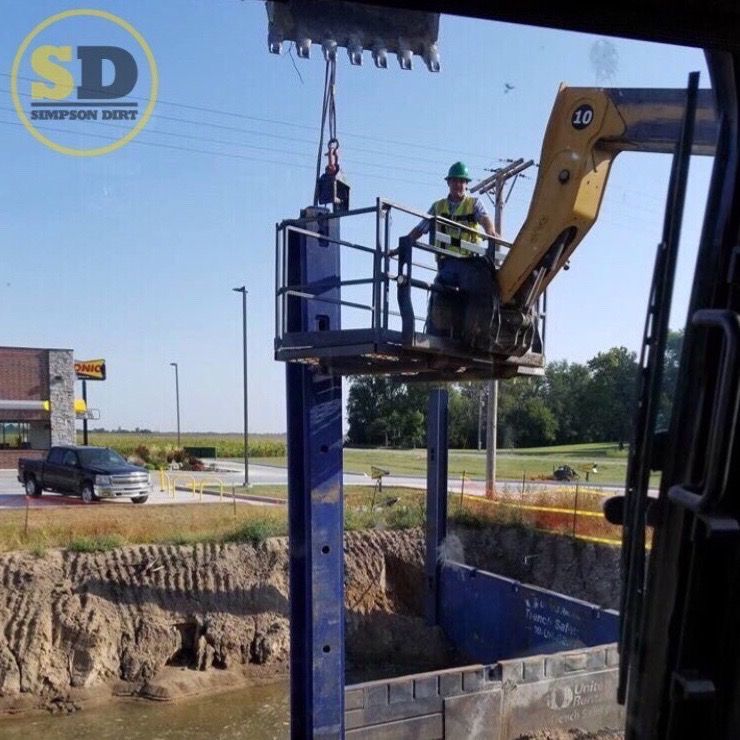simpsondirt78's tweet photo. We do installation and shoring!

https://t.co/RaH0DJl8Fx 

#heavyequipment #excavator #excavation #excavationcontractor https://t.co/jYptIdjU31