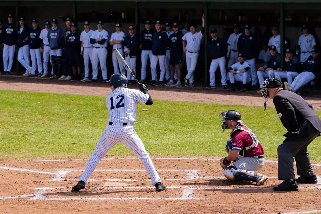 21 days until Opening Day. #FeedTheHusky
