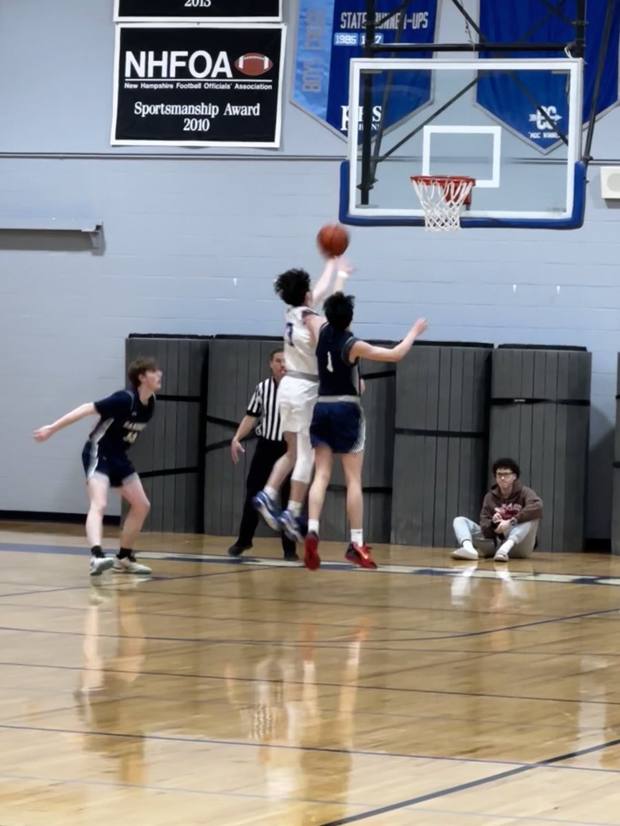 phspythons's tweet photo. Pelham’s Brady O’Connor driving past a Sanborn defender for two points during first quarter play tonight. https://t.co/j4L8yWXFMw