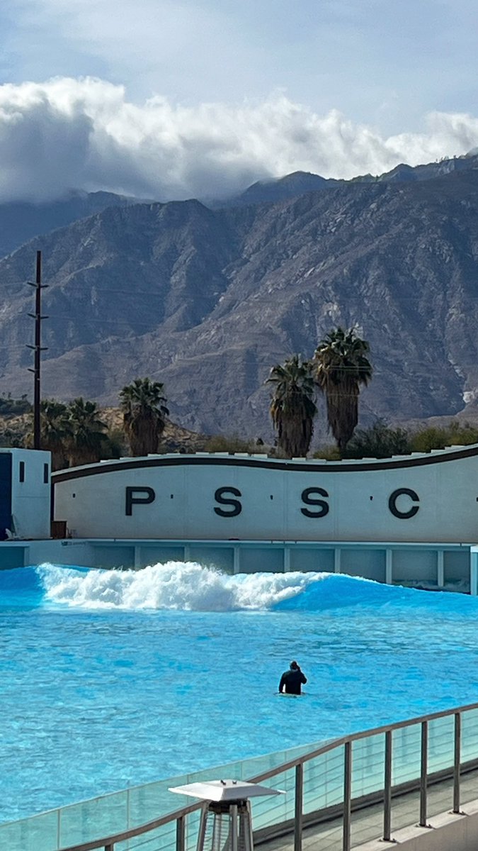#palmspringssurfclub! #palmaprings #surfclub #michaelkuluva #kuluva #surf