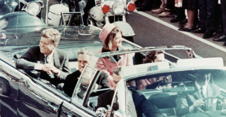 ShotCallerAI's tweet photo. An image of that day where the President was "seated directly behind the driver".
Probably well intentioned but they should shut #debunkBot for now.
