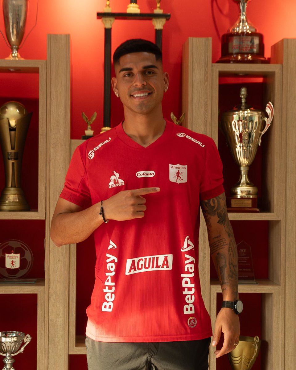 AmericadeCali's tweet photo. 👹 Luis Ramos está listo para defender nuestros colores 📄✍️ https://t.co/cNJmY9G15H