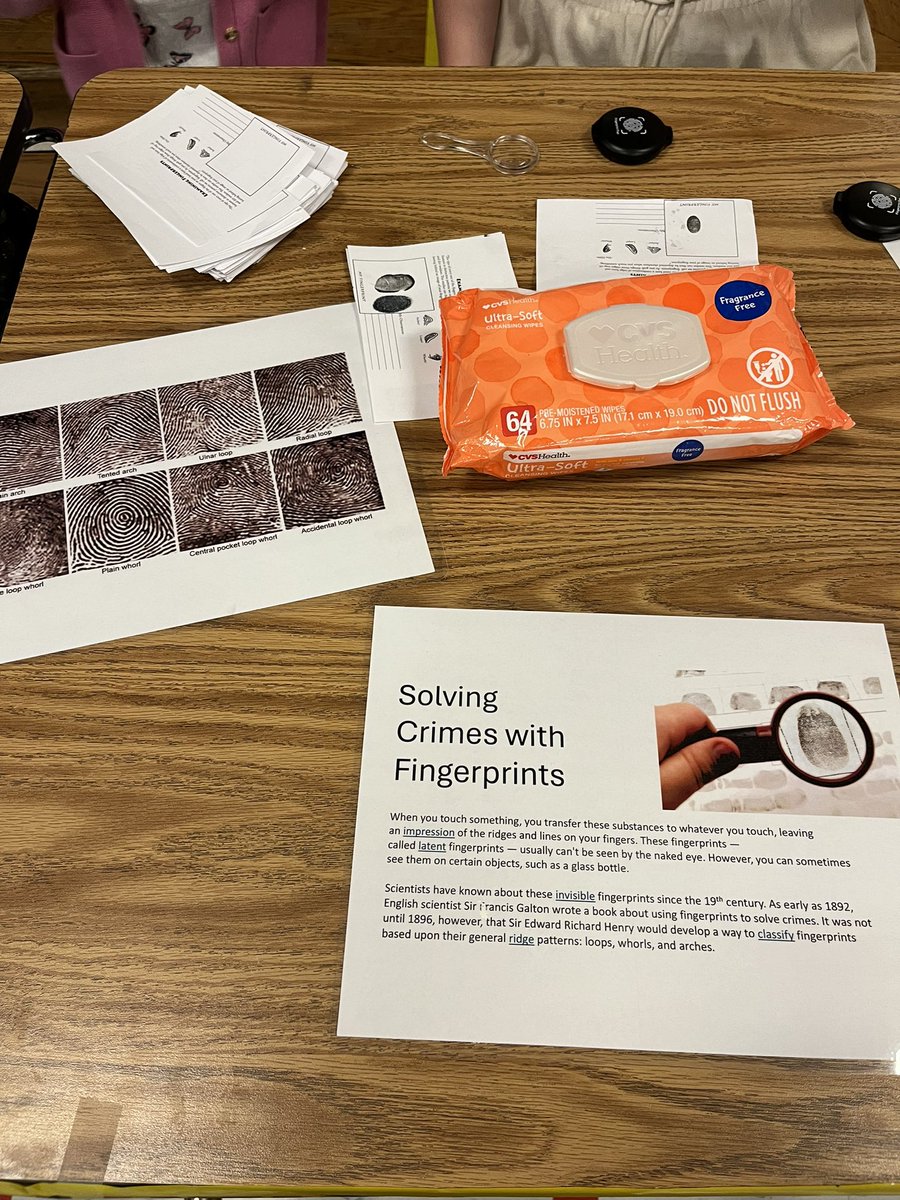 Successful night for our scientists! <a href="/LVBESPrincipal/">Chris Robertson</a> <a href="/LucyVBarnsley/">Lucy Barnsley</a>