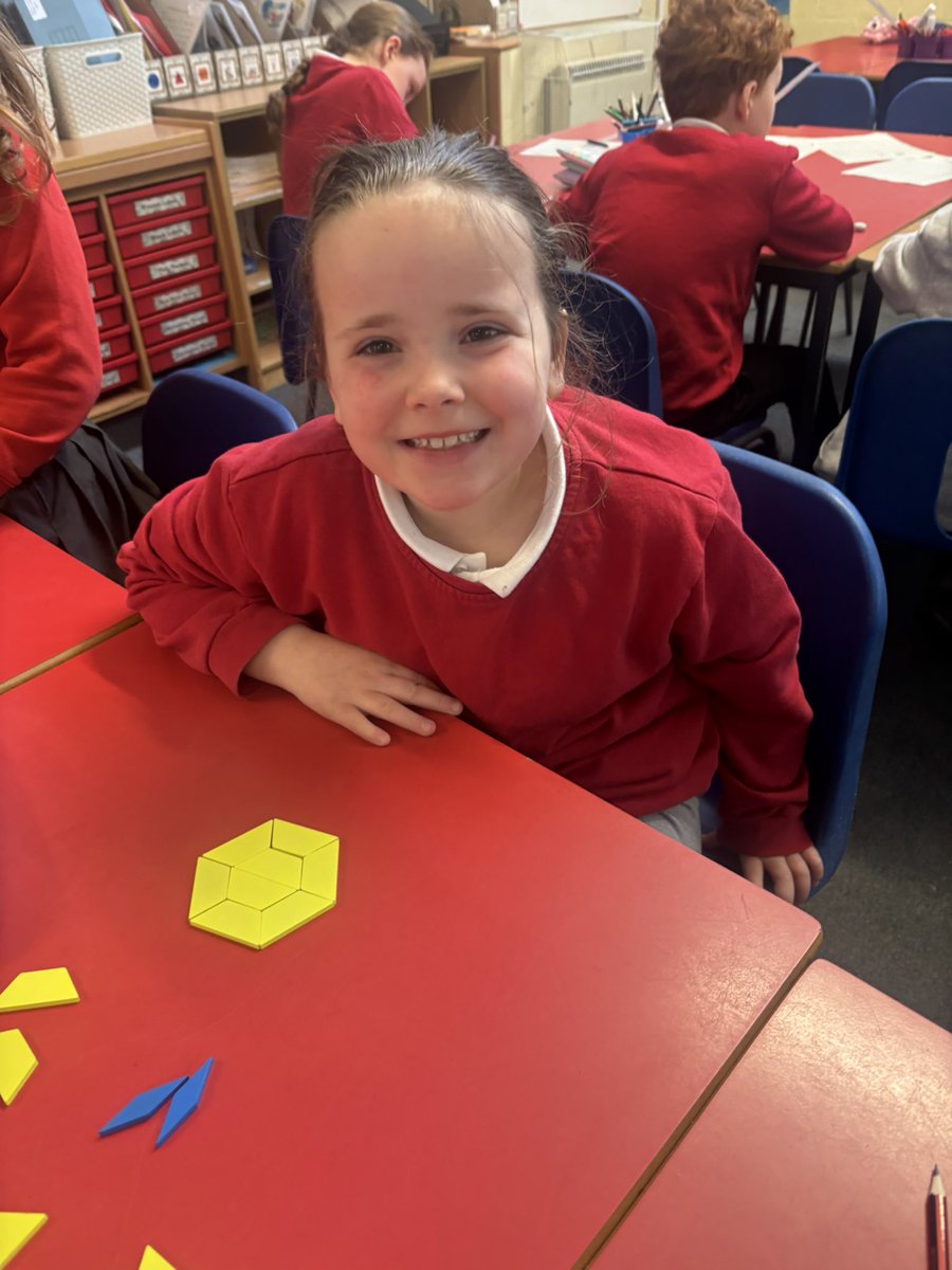 Mrs Clark HPS & P5/4 tweet media