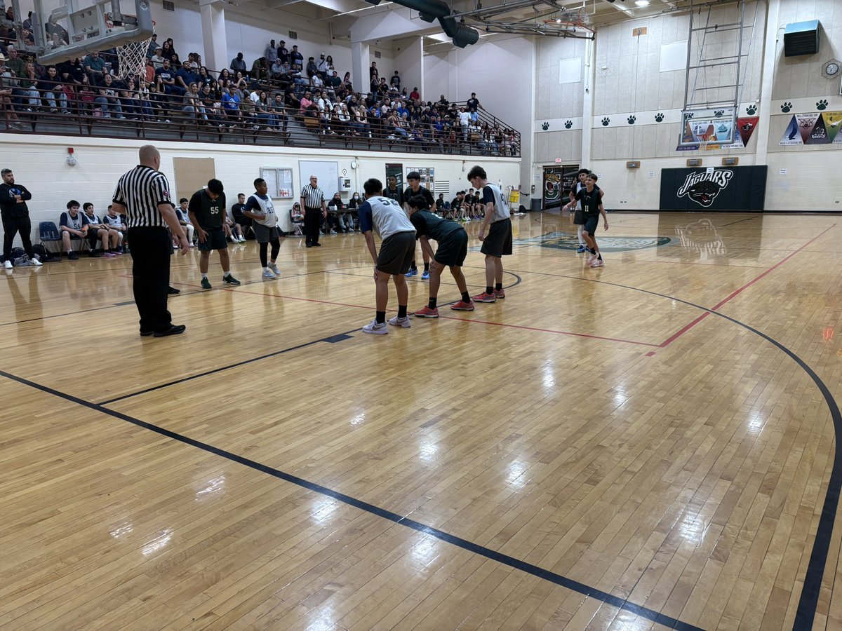 Middle School Tournament Hoops! Warren feeder schools Connally vs Jordan! Some future warriors getting after it! <a href="/JordanNISD/">Jack C. Jordan MS</a> <a href="/NISDConnally/">Connally Coyotes</a> <a href="/NISDWarren/">NISDWarren</a>