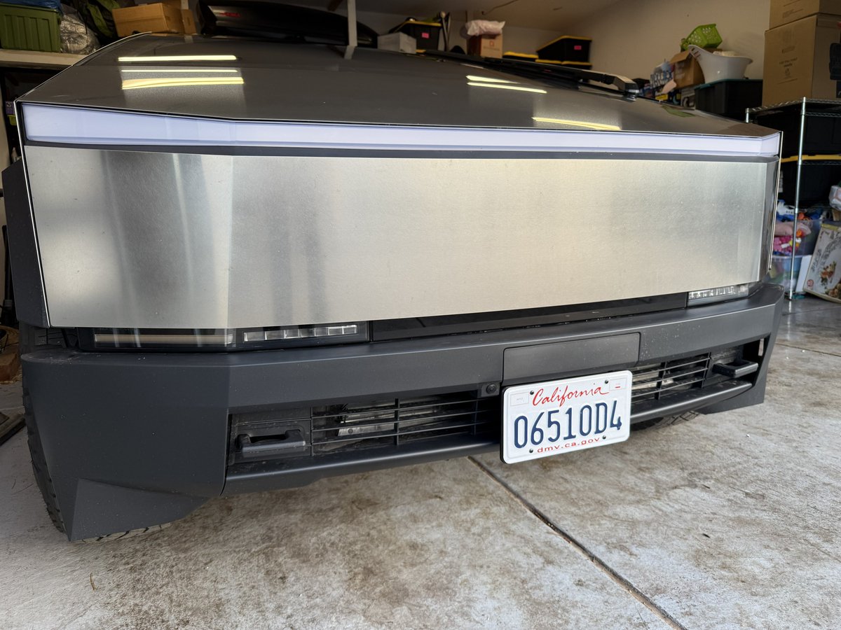 Got our permanent license plates for the Cybertruck and finally get to use our Cyberbandit!

If you're looking for the best removable front license plate mount for the Cybertruck, see my quoted post and use MAHKUS for 10% off!

Thanks so much <a href="/TonyQuickBandit/">Tony Pham - 1975 Creations 🇺🇸</a>