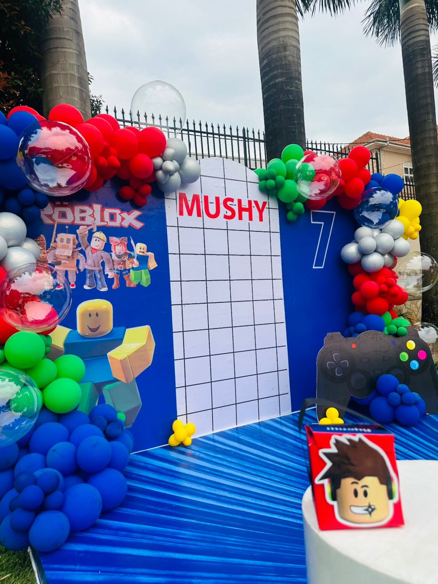 JoramBowwow's tweet image. Planning for a Roblox Party ?Get inspired 
#Roblox #RobloxBirthday #RobloxParty #BirthdayDecorations #KidsBirthdayParty #GamingBirthday #PartyIdeas #BalloonDecor #DIYParty
