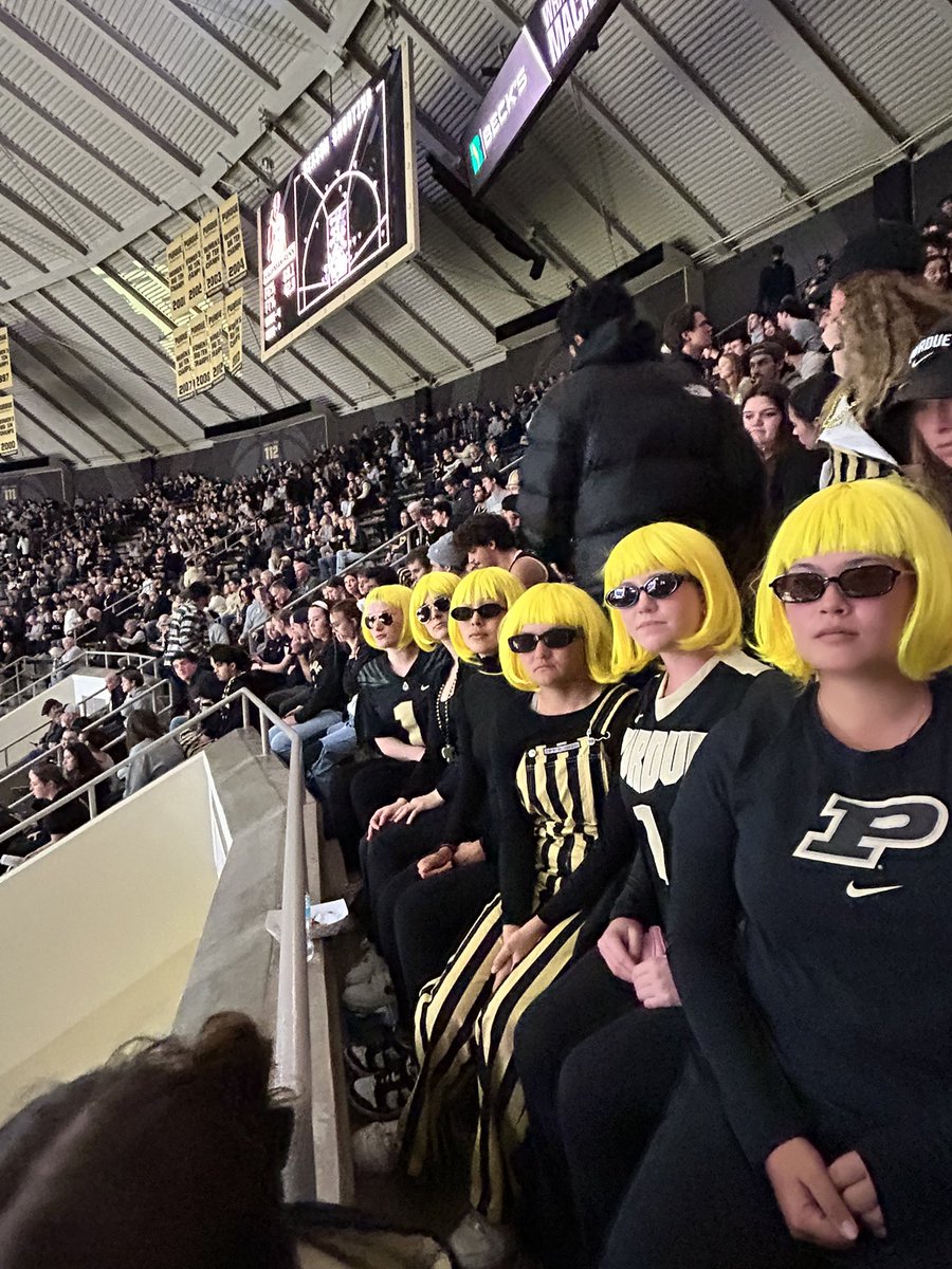 Golfers by day, Paint Crew by night.

🚂🆙 <a href="/BoilerBall/">Purdue Men's Basketball</a>