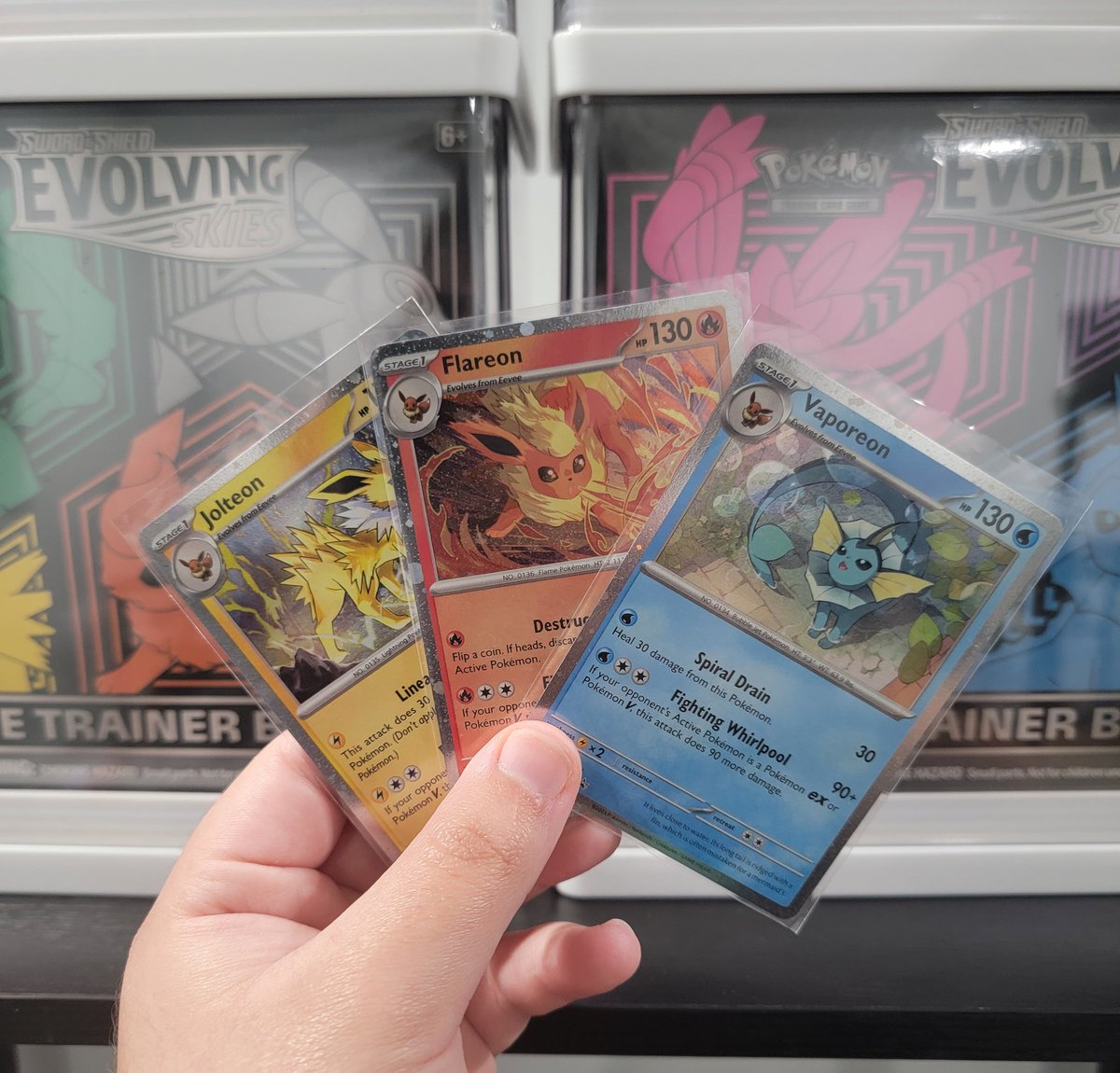 NEW GIVY! 🎁

Win these three eeveelution promo cards from Prismatic Evolutions:

- RT and Like this post
- Follow <a href="/MasterbrosCtbls/">𝗠𝗔𝗦𝗧𝗘𝗥𝗕𝗥𝗢𝗦 𝗖𝗢𝗟𝗟𝗘𝗖𝗧𝗜𝗕𝗟𝗘𝗦</a> 
- Comment what type should get an eeveelution next

I'll start: Steel 🔩

The winner will be announced on 2/12! 

Good luck! 🍀