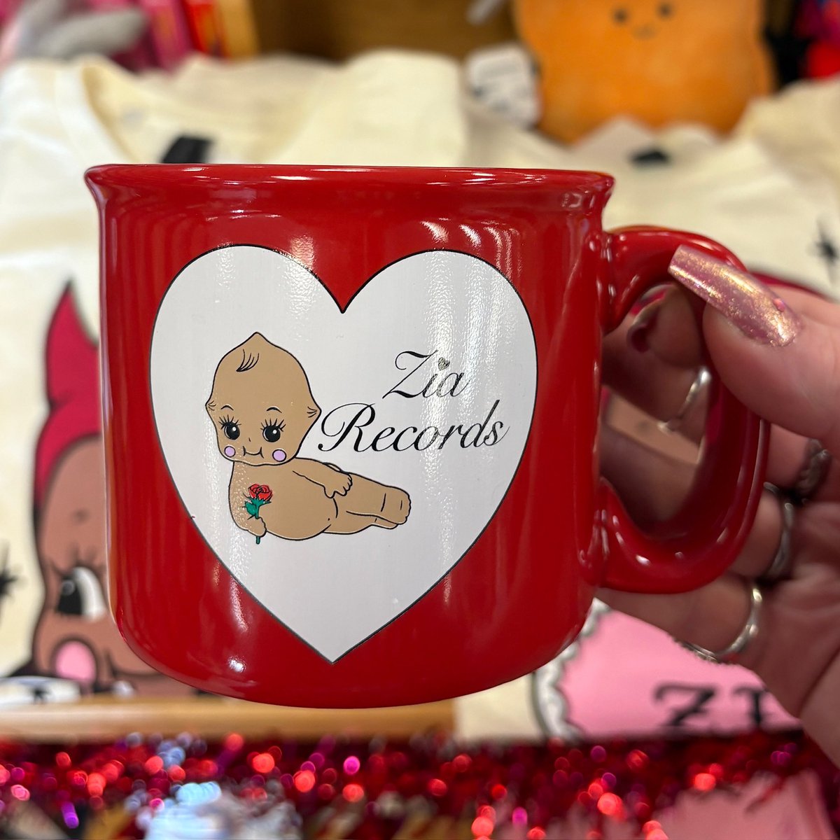 ZiaRecords's tweet image. Love is a many splendored thing. And we LOVE our new Valentine’s Day merch designed by our very own Alison!💕
Kewpie cutie shirt, mug and barbed wire heart patch available now at all Zia locations and online!
Alexa, play ‘Elephant Love Medley’ from the hit film Moulin Rouge.