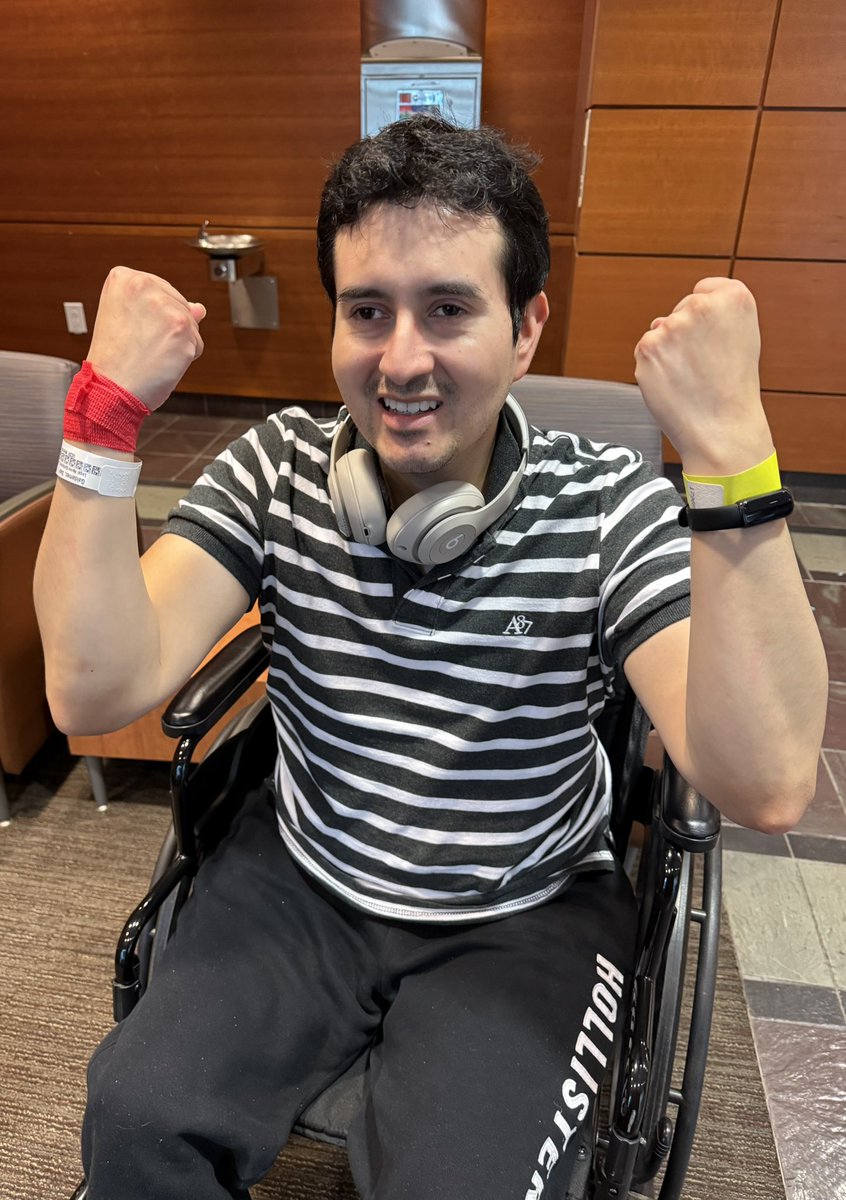 SaulAlejandr00's tweet image. Haven’t been feeling well over the past month and my MS doctor wanted me to go to UCSF Mount Zion yesterday to receive MS treatment. Spent most of the day there and stayed extra under observation, but left bandaged up and hopeful that this treatment will help me 🏥 #MSSucks