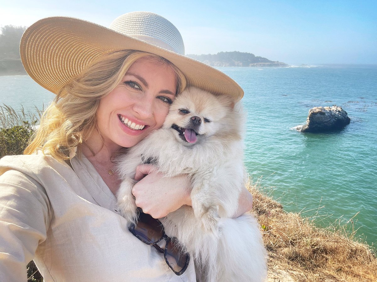 DatelineNBCProd's tweet photo. It’s an ALL NEW #Dateline Friday! My name is Kelley Moody (@KelleyMoody_), and I am one of the producers on tonight’s story. My sweet girl Mishka will be posting along with me tonight. Let’s see your #DogsofDateline! https://t.co/FtN196zvBt
