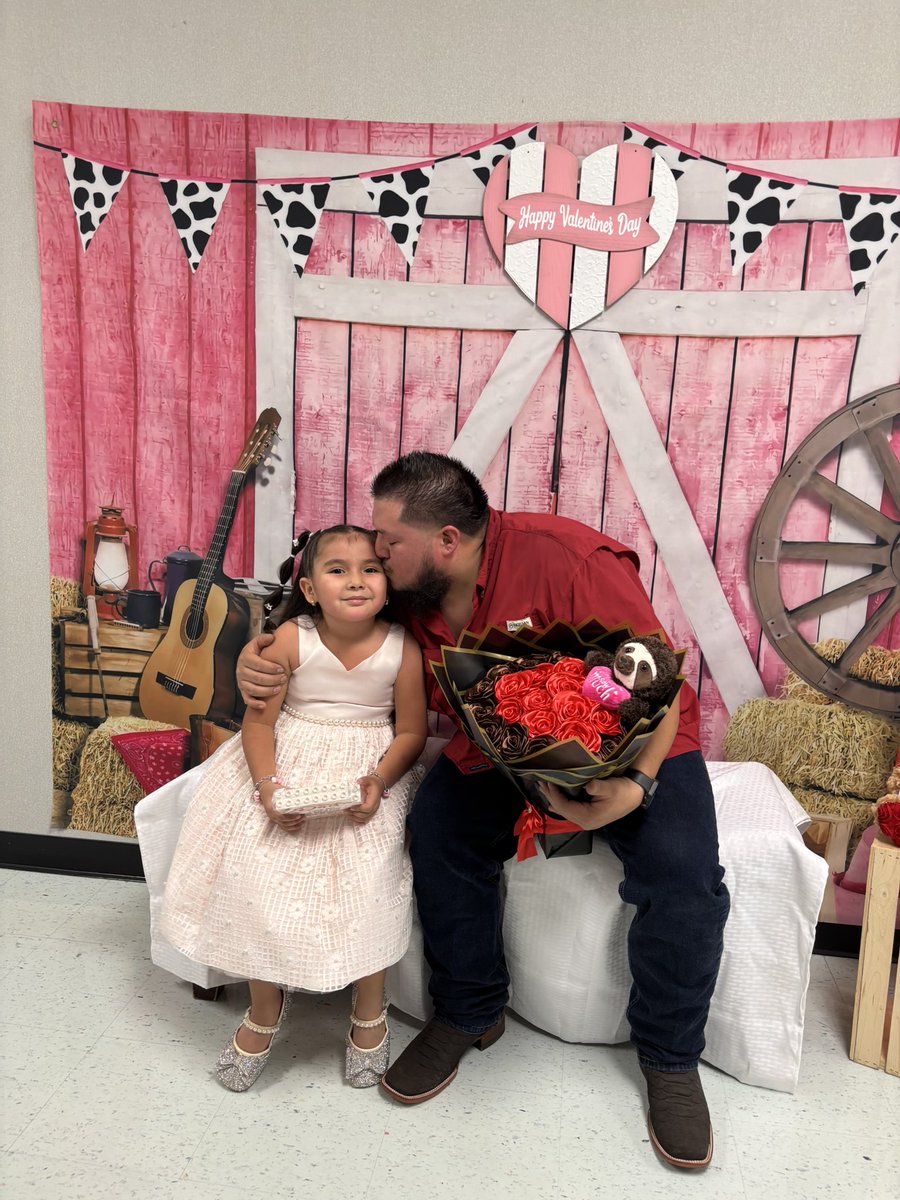 Mrs. Patterson (@shinebrightpat) on Twitter photo Father/Daughter Dance 2025!!!! Thank you to all of the Father’s that came out to celebrate with their princesses! Congratulations to our best dancers! <a href="/GarciaLeza_AISD/">Garcia-Leza Primary</a> <a href="/PattyWillis1/">Patty Willis</a> <a href="/AldineISD/">Aldine ISD</a> Father/Daughter Dance 2025!!!! Thank you to all of the Father’s that came out to celebrate with their princesses! Congratulations to our best dancers! <a href="/GarciaLeza_AISD/">Garcia-Leza Primary</a> <a href="/PattyWillis1/">Patty Willis</a> <a href="/AldineISD/">Aldine ISD</a>