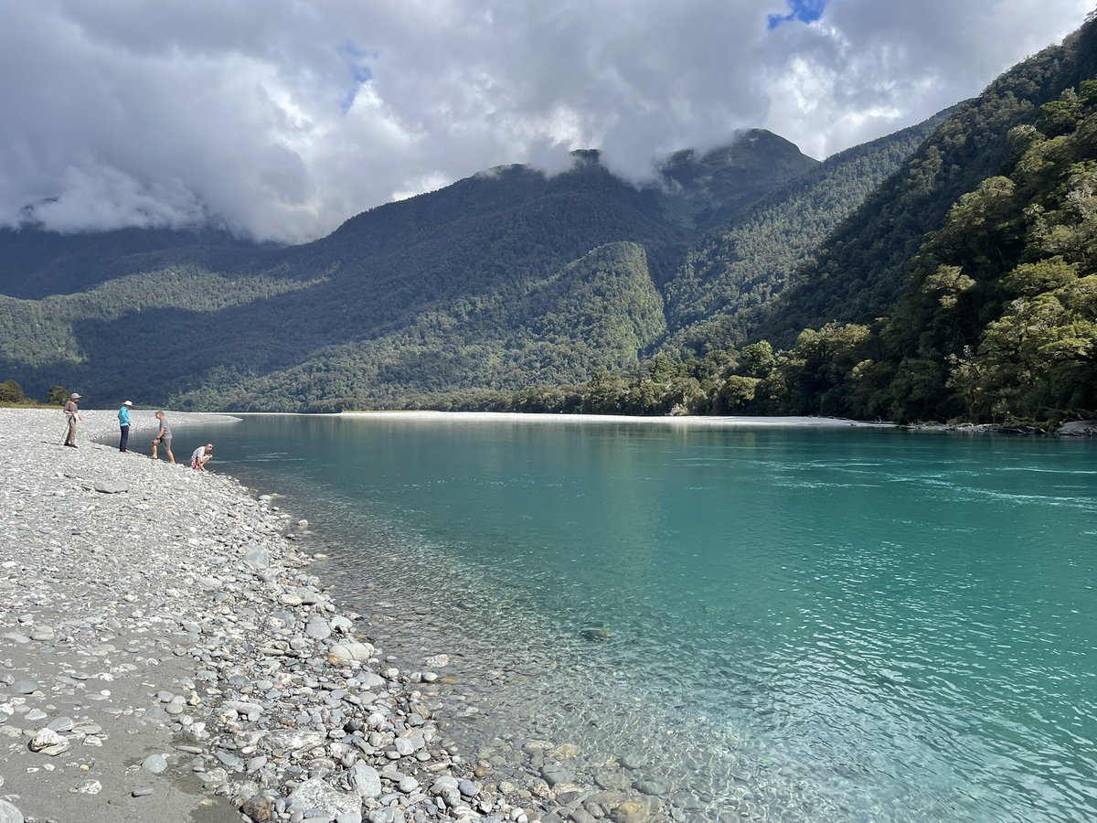 jamie_oconnor04's tweet photo. What a stunning place New Zealand is! #camper4life #NewZealand #holidays https://t.co/j5Ln5uoeNm