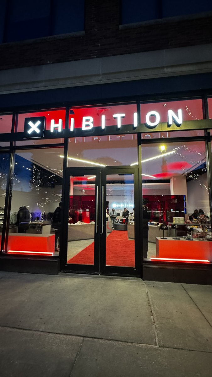 ComplexSneakers's tweet image. The NBDH launch of the “Bred” Air Jordan 1 is upon us. Here’s a look at the activation at  @XHIBITION_