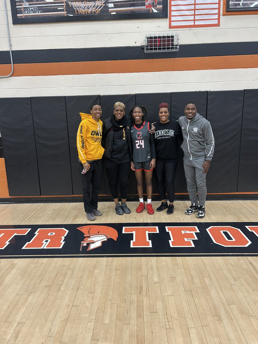 πΉπππππ
π©ππππ (@letstalkbb1) on Twitter photo Kennesaw State University is in the building π
We came mob deep to see our 2025 commit <a href="/maddybsaucy/">Madyson Elliott</a> π¦π
#OneAccord πΏ x #OwlTime π¦ Kennesaw State University is in the building π
We came mob deep to see our 2025 commit <a href="/maddybsaucy/">Madyson Elliott</a> π¦π
#OneAccord πΏ x #OwlTime π¦