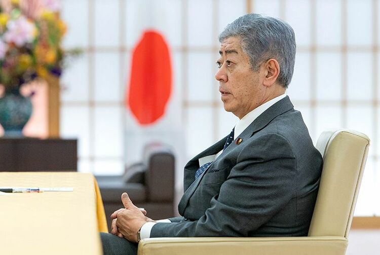 Tanakaseiji14's tweet photo. 観念しろ！岩屋！
国益を損ね続ける！国賊外務大臣を討伐せよ！
辞めるまで止めない！
岩屋毅を更迭せよ！
岩屋毅を更迭せよ！
岩屋毅を更迭せよ！
岩屋毅を更迭せよ！
岩屋毅を更迭せよ！
#岩屋外務大臣の更迭を求めます 
#中国人10年ビザ断固反対 https://t.co/KTfTe8D81N