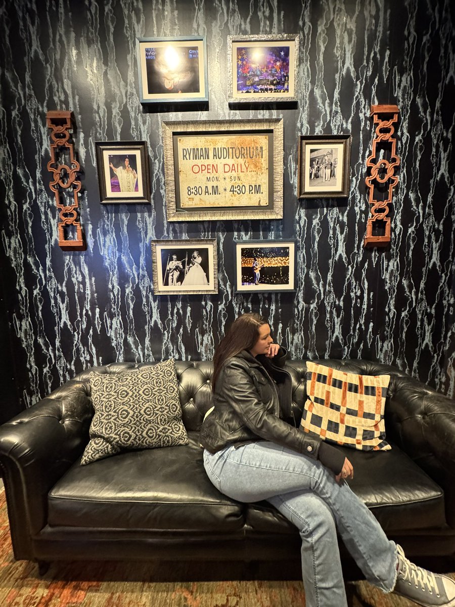 SarahAshleyNash's tweet image. A night at the ryman is an unforgettable experience. As I sat in the ford lounge, I wondered “if these walls could talk, what would the mother church tell me?” 

#rymanauditorium #nashvilleliving #motherchurch #countrymusic #goals