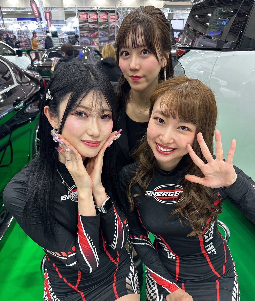 オートメッセ2日目❤️
この3人でSPARKAUTOブースで待ってます✨