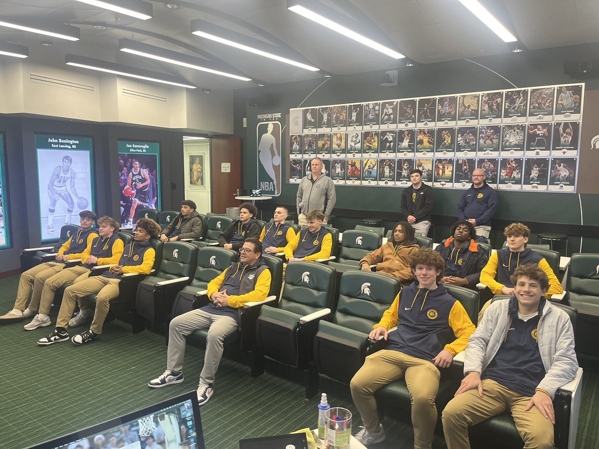 Fraser Boys Basketball (@fraserbball) on Twitter photo Learning from a Hall of Famer today…Thank You Coach Izzo & <a href="/MSU_Basketball/">Michigan State Men's Basketball</a>
#strengthandhonor Learning from a Hall of Famer today…Thank You Coach Izzo & <a href="/MSU_Basketball/">Michigan State Men's Basketball</a>
#strengthandhonor