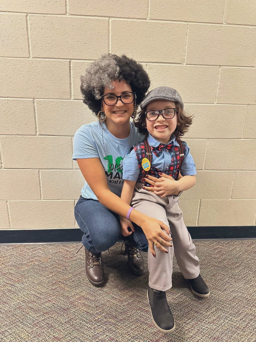 100 days in four grade never look so good 😅🤣🤣👩🏽‍🦳🧑🏽‍🦳👨🏽‍🦳🧓🏼👵🏾👴🏻 <a href="/McnabbSchool/">McNabb Elementary School</a>