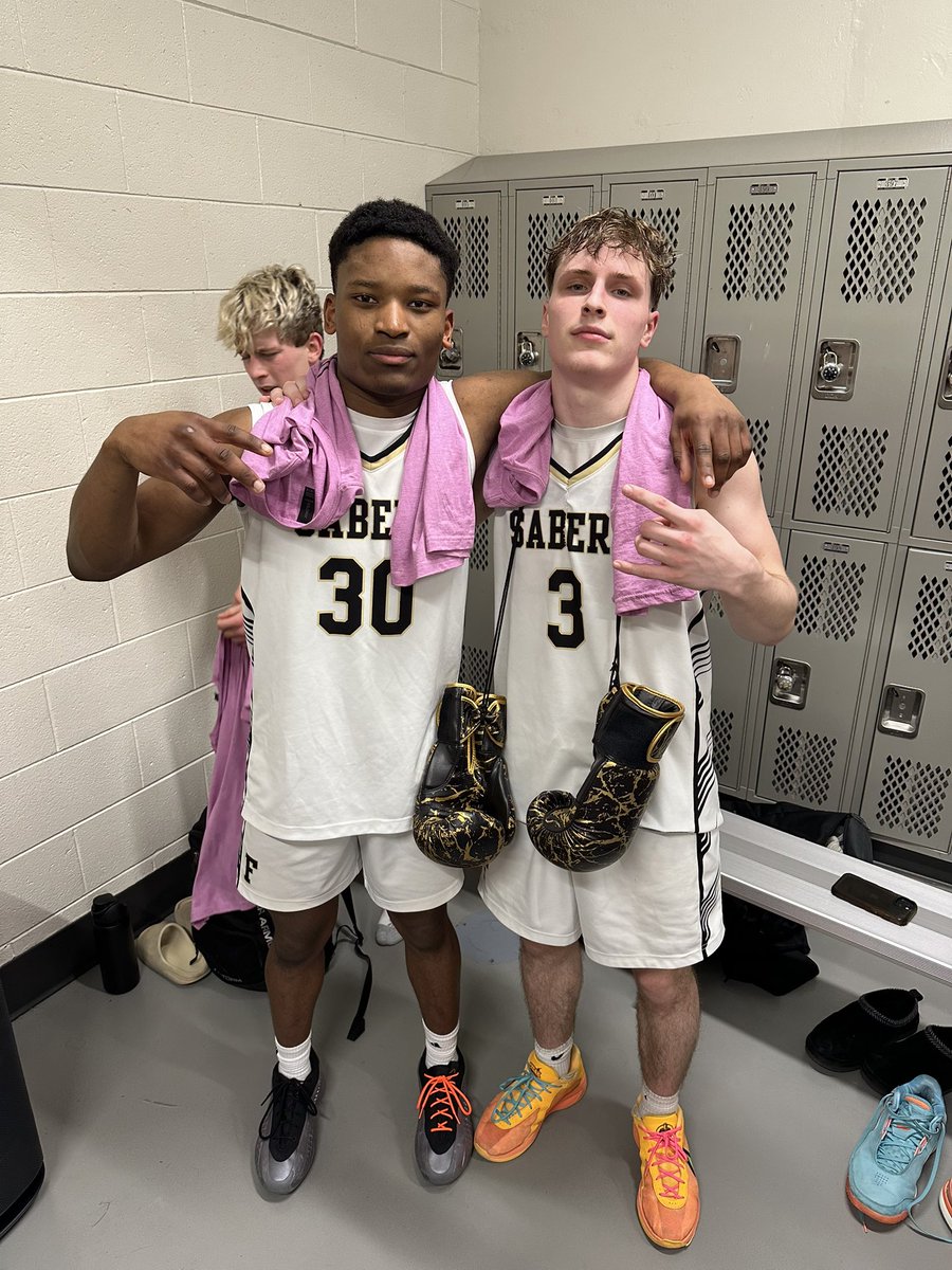 Big game effort by all guys tonight beating top 10 team

W! 69-63, sweeping OC for 1st time since 16-17

5 in Double figs

<a href="/JoshuaStam2/">Joshua Stamborski</a> 3 3s
<a href="/verges_ben/">Ben Verges</a> 2H Killer
<a href="/mason_peters23/">Mason peters</a> 1st Start
<a href="/Camden_Ertl/">Camden Ertl</a> Senior Step ⬆️
<a href="/JACOBMISSLICH/">JacobMisslich</a> 21 🔥 

Bruiser @C_haim3 10pts and PG controller