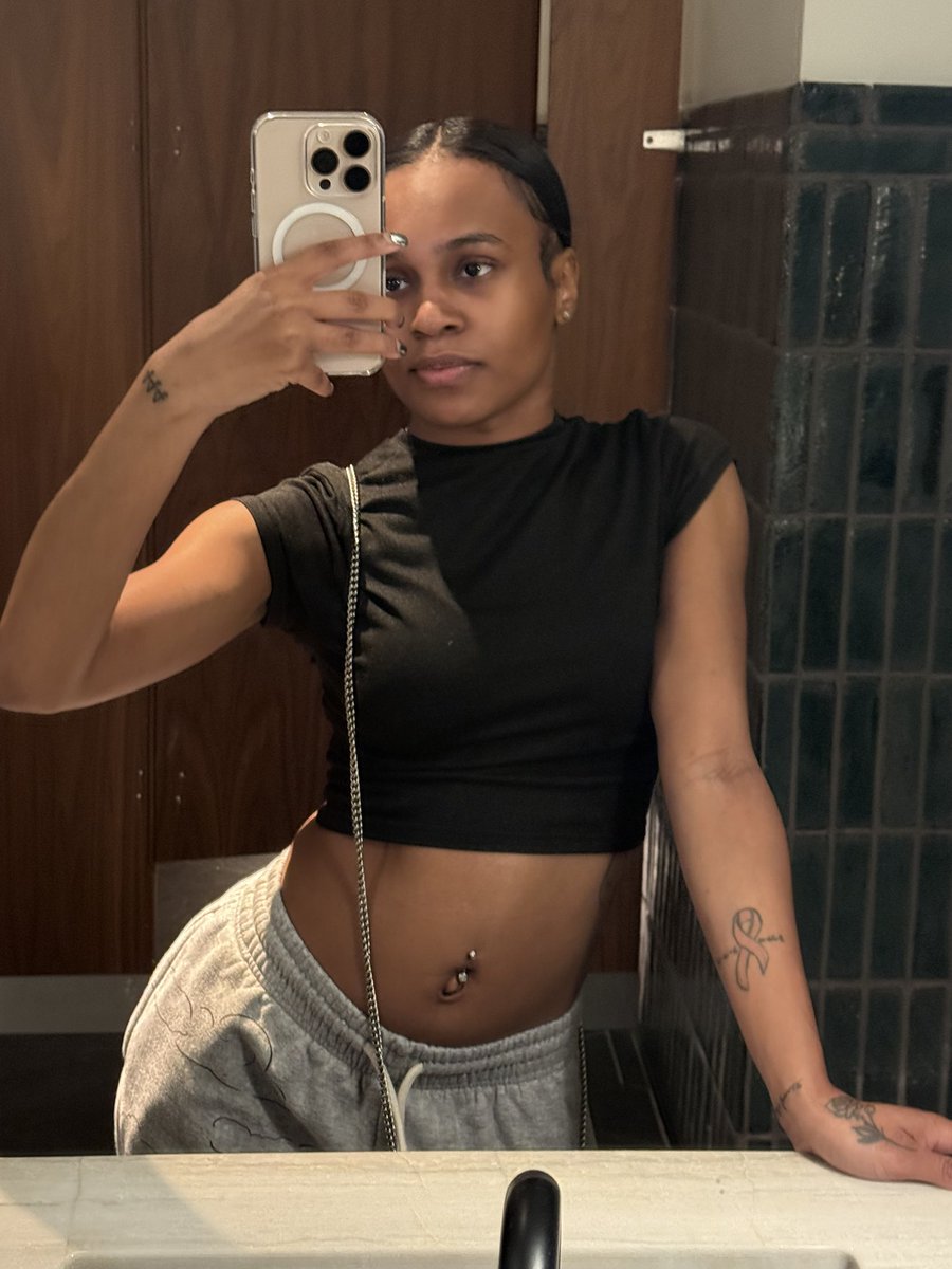 RikkiWill_'s tweet photo. #naturalbabe https://t.co/XtGxyoBZhV