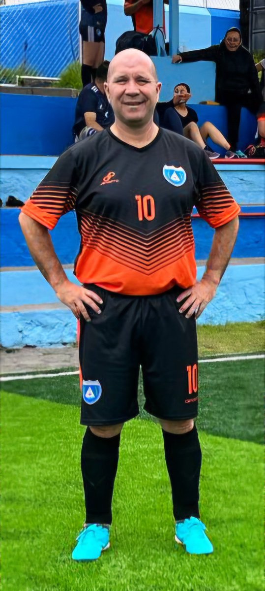 Renato González tweet media