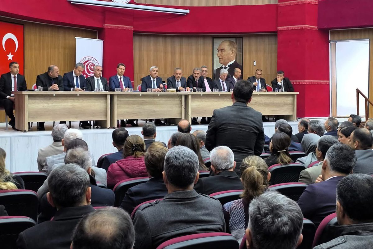 DBFenLisesi's tweet photo. İl Milli Eğitim Müdürümüz Aydın ALBAK başkanlığında Okulumuz Devlet Bahçeli Fen Lisesi Konferans Salonunda, “2024-2025 Eğitim Öğretim Yılı 2. Dönem Merkez İlçe Eğitim Kurumu Müdürler Kurulu Toplantısı” düzenlendi. https://t.co/2DCdgGmGyh