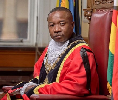 manicaprincess's tweet image. Jesus : Zakeo buruka tiende kumba kwako

Zakeo : Ishe wangu handizive house number yangu