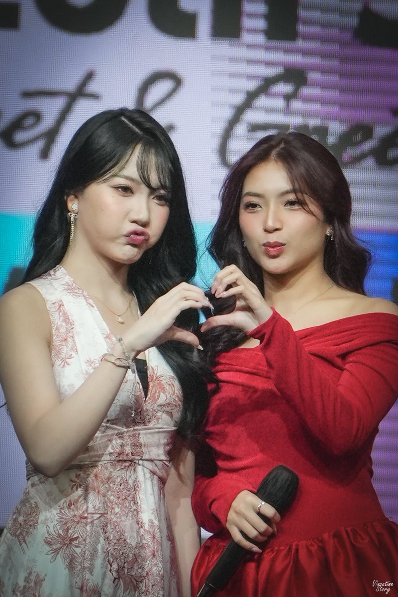 Vincutineeeee74's tweet photo. 08022025

 @L_MarshaJKT48 &amp; @S_GraciaJKT48 at JKT48 26th Single Personal MnG

#JKT48 #ikutyo #MARSHA #GRACIA https://t.co/rjkofWPwsz