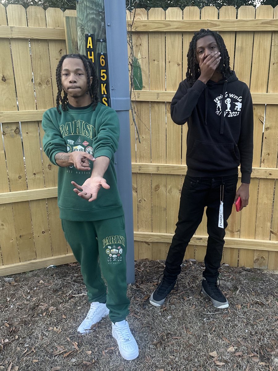 DevoVk's tweet photo. Green box thuggin https://t.co/r1Dv4O7X8X