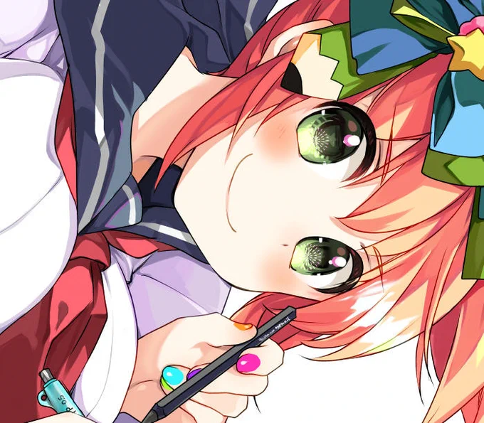 今度のティアに出るので急いで表紙描いてる首斜めにしながら描いてる(回転させろ) 