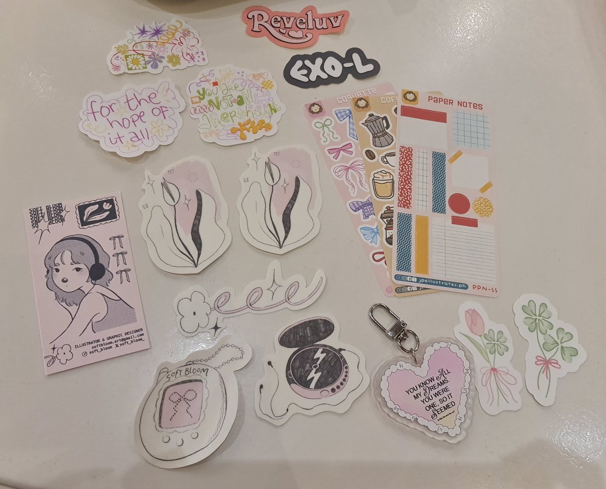 rosetoniiin's tweet photo. First komiket this year ♡ and here's to many more ♡

⋆౨ৎ˚⟡˖ ࣪ artists: @artofwang @leleribo_ @jpellustrates @soft_bloom_  ࣪ ˖⟡˚౨ৎ⋆ https://t.co/GfVyGUbjZy