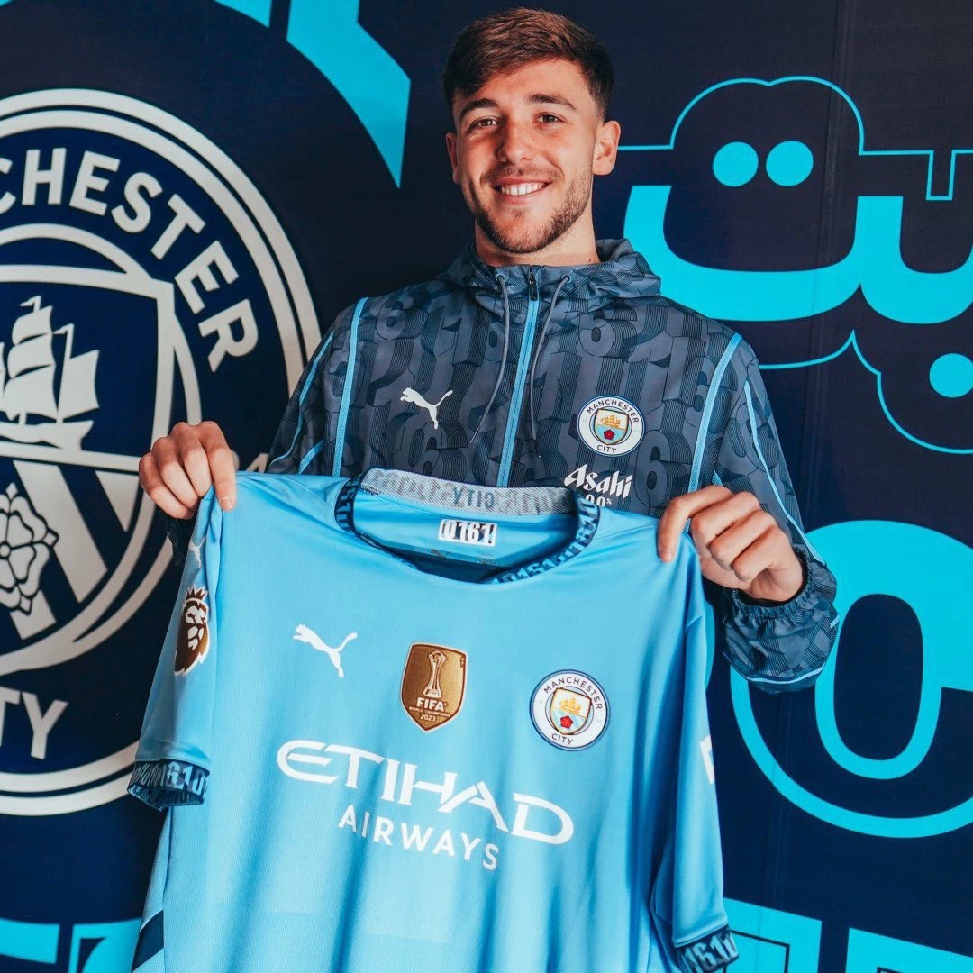 FabrizioRomano's tweet photo. 🔵🇪🇸 Pep Guardiola: “Nico González can play with Rodri, for sure. We’ve followed him for a long time and when he was in the Barcelona academy we tried to bring him here, it was not possible”.

“All the players signed are so young, so they’re for the next six, seven years!”. https://t.co/mRyfIKApPC