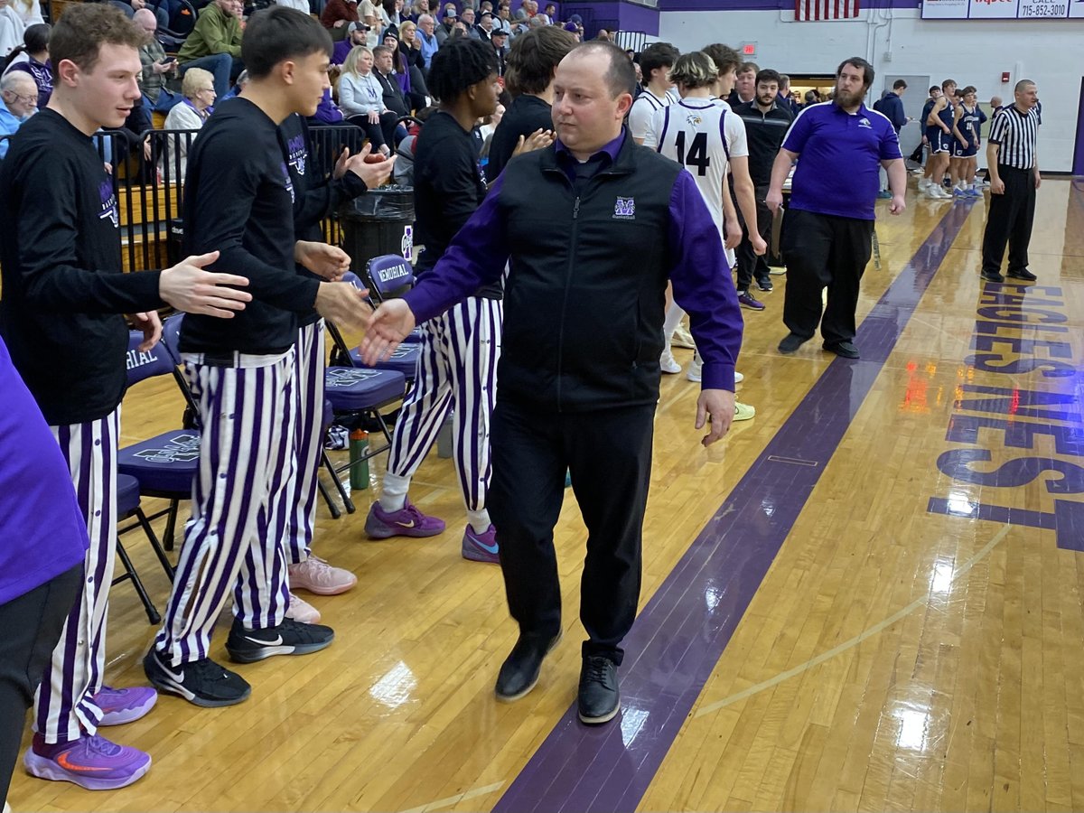 Nick Tabbert WQOW News 18 (@news18tabbert) on Twitter photo Memorial boys have clinched a share of the Big Rivers Conference title after beating Hudson, 62-50.
Highlights + reaction at 10 on <a href="/WQOW/">WQOW 18 News</a>. <a href="/OldAbesBB/">EC Memorial BB</a> Memorial boys have clinched a share of the Big Rivers Conference title after beating Hudson, 62-50.
Highlights + reaction at 10 on <a href="/WQOW/">WQOW 18 News</a>. <a href="/OldAbesBB/">EC Memorial BB</a>