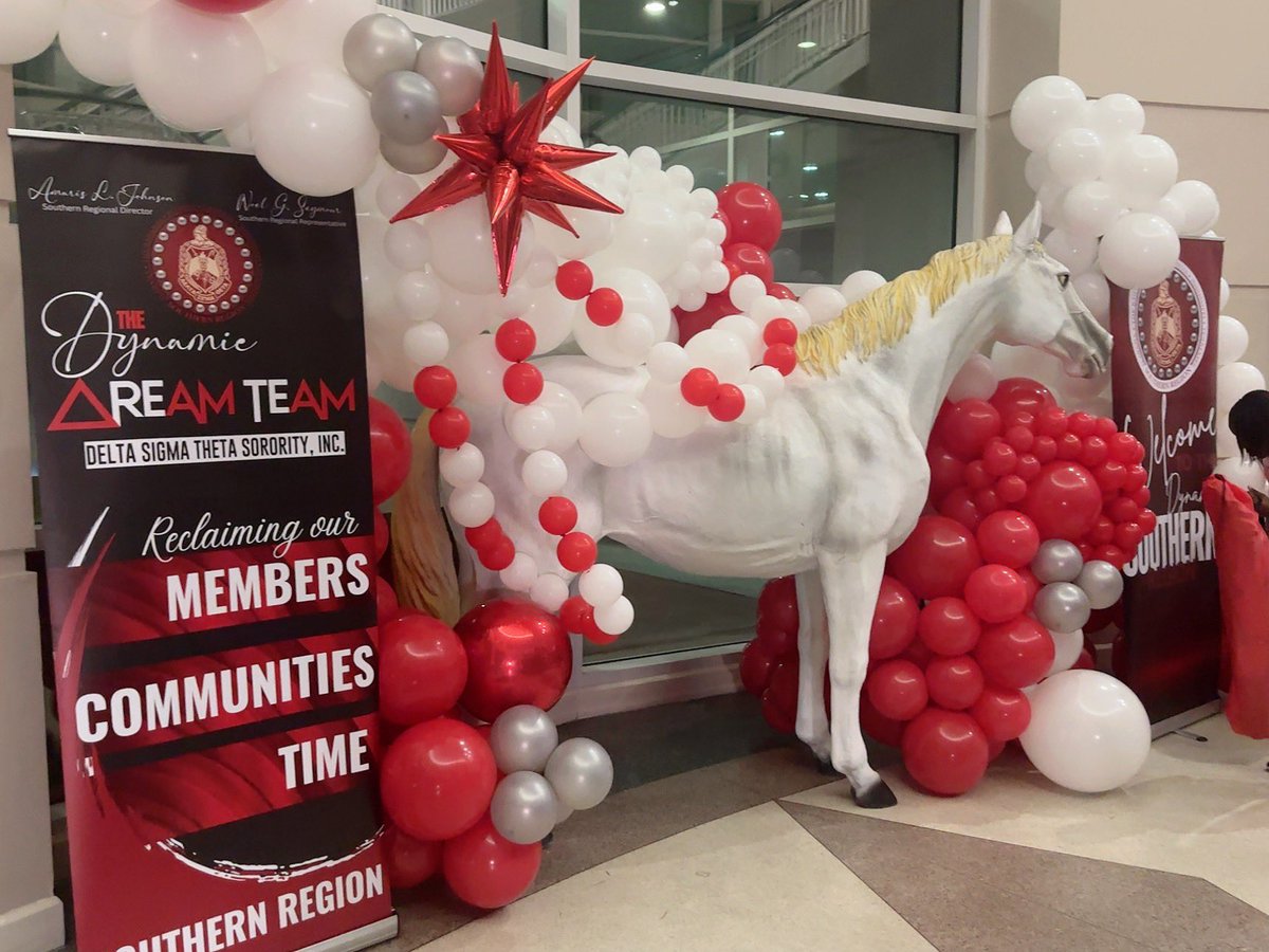 The DST Georgia State Cluster is off to an amazing start! We are taking over Macon GA!!! 🔺🐘 #2200Deltas #RenaissanceOfTheSouth #DeltaBusiness <a href="/dstinc1913/">dstinc1913</a> <a href="/epcpdst/">EP/CP Alumnae DST</a>