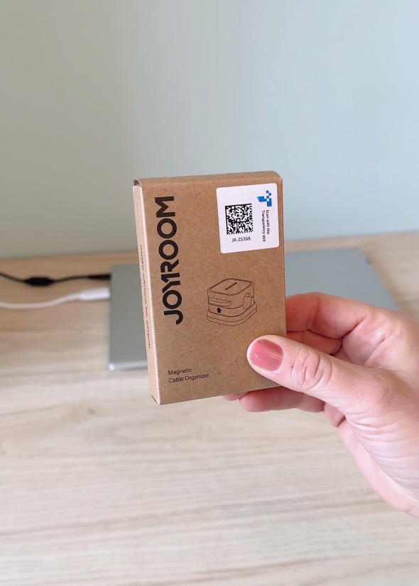 JOYROOMofficial's tweet image. Messy cables? Not anymore! 🎯
✨ #JOYROOM Magnetic Cable Clips keep your desk neat and tangle-free! 💕
💥 Snap it in place and enjoy the clutter-free magic!
Credit: @organizedvt
#JOYROOMorganizeyourlife
#CompactOrganizer #TechUpgrade #CableManagement
#bedroom #influencers