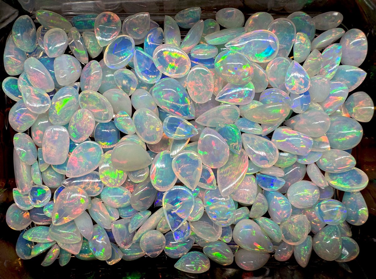 winterabbit_mkt's tweet image. 늦었지만 팔로워 3000명 기념 알티 이벤트 진행합니다!

알티 + 팔로우 두 분께 오팔 or 오팔 패싯을 드려요🥰

#북토마켓