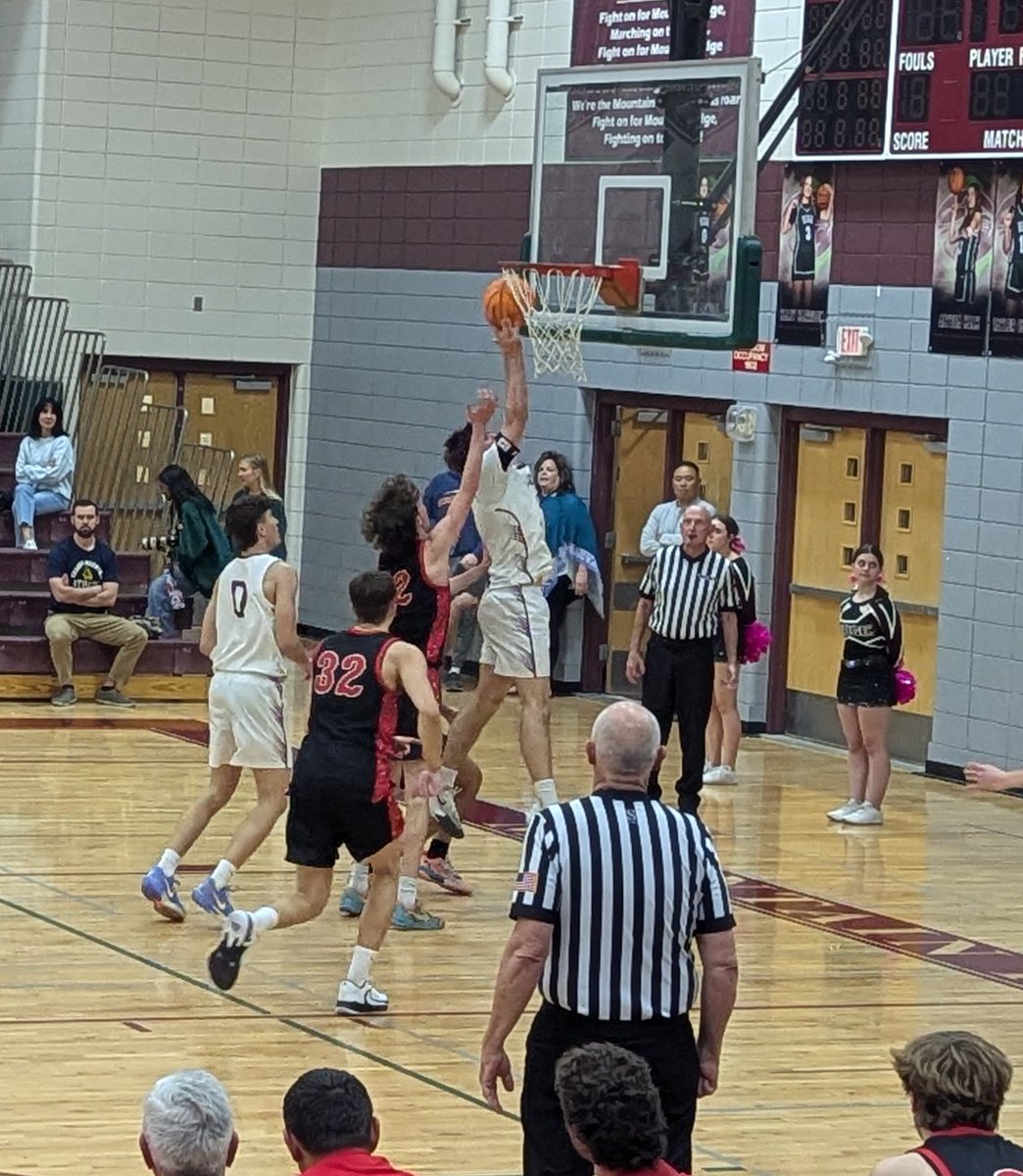Boulder Creek building momentum for the playoffs with an impressive 72-42 road win over Mountain Ridge. <a href="/DvusdA/">DVUSDAthletics</a> <a href="/Ridgebbll/">Ridge Basketball</a> <a href="/BCHSBoysBBall/">BCHS Boys Basketball</a>