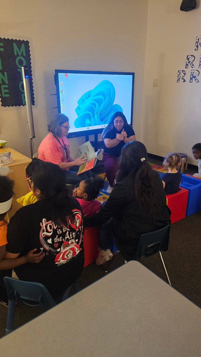 LittlesRaHoot's tweet photo. Thanks to Mrs. Criner for reading to us on Sweet On Reading  Day, and thanks to our @HumbleISD_OE counselor, Mrs. Felts for organizing it. #AllMeansAll #everychildeveryday https://t.co/gmDMxPT6Y1